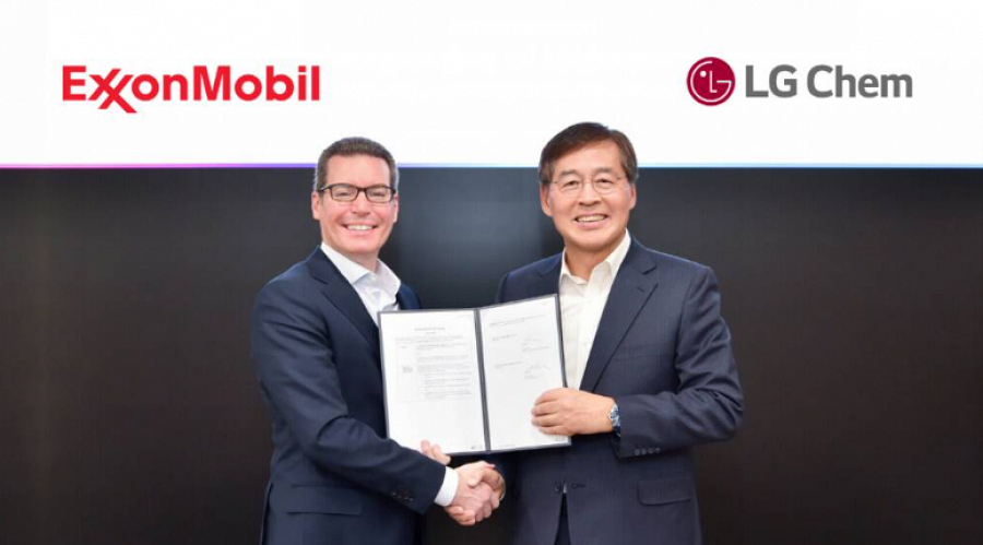 Фото LG Chem and ExxonMobil sign MOU for lithium offtake.